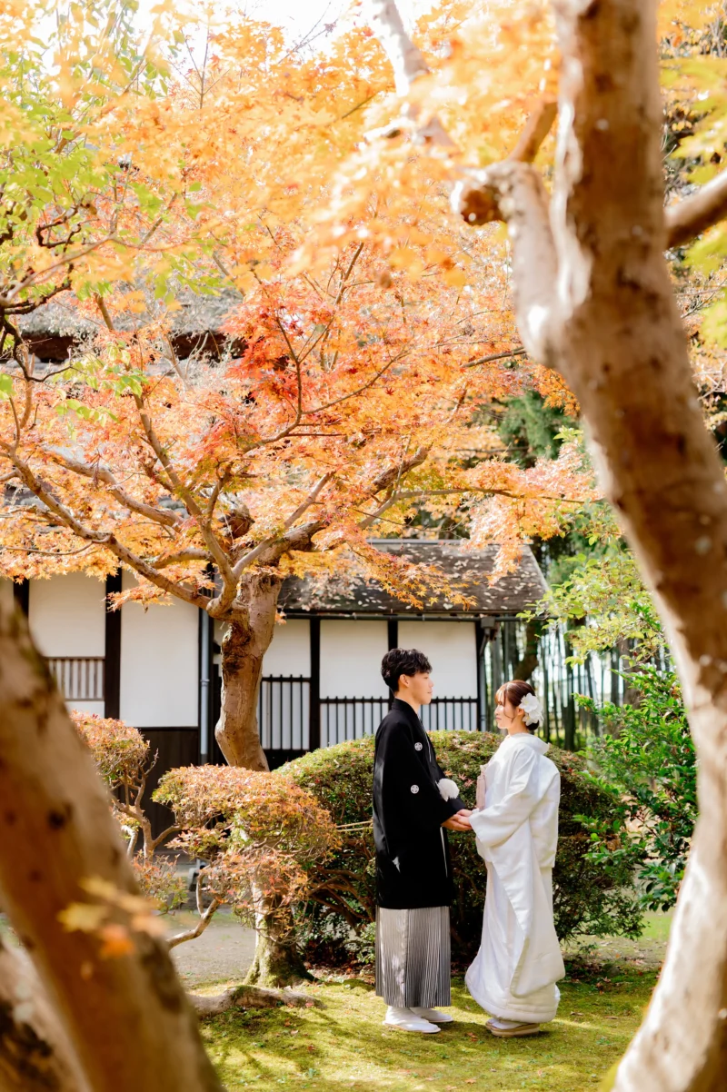 ウェディングフォト　紅葉　結婚式